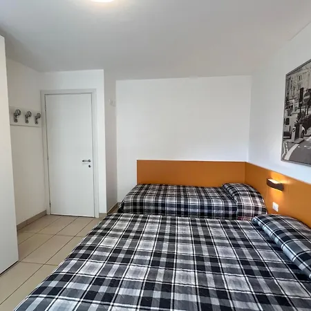 Beachside Flat With Spacious Balcony Lignano Sabbiadoro